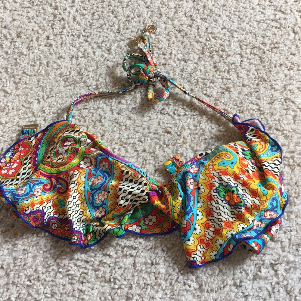 Adorable Luli Fama bikini!